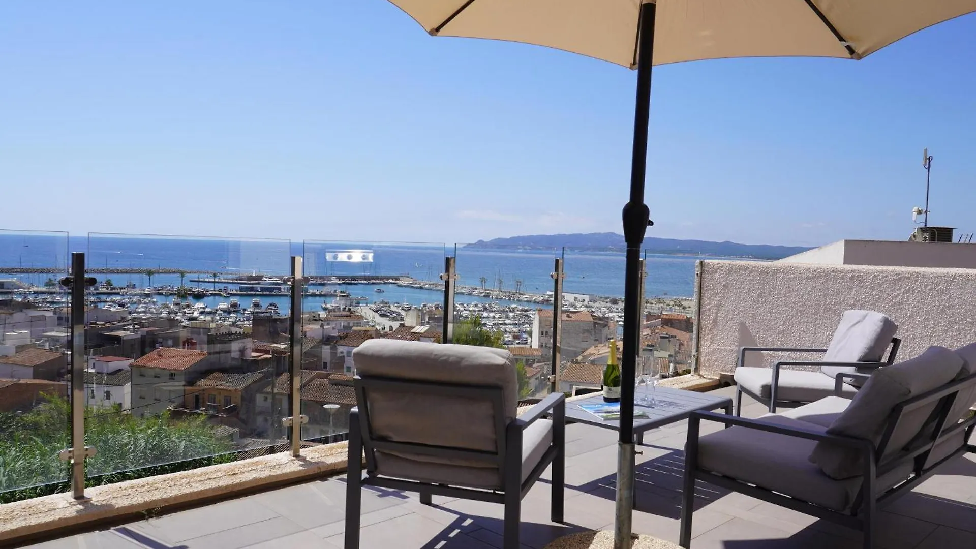 Villa Magnifica, L'Estartit - Centro - Es-323-46 0*,